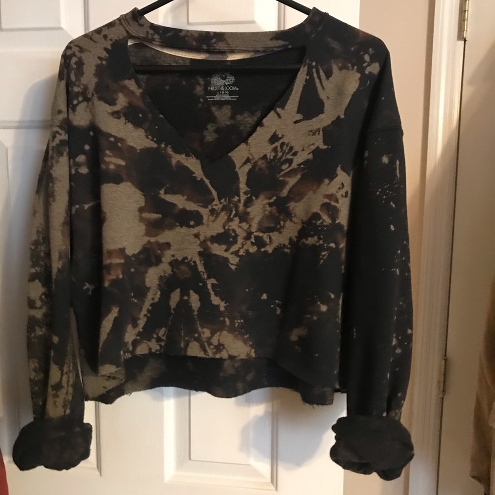 Cropped bleached sweatshirt